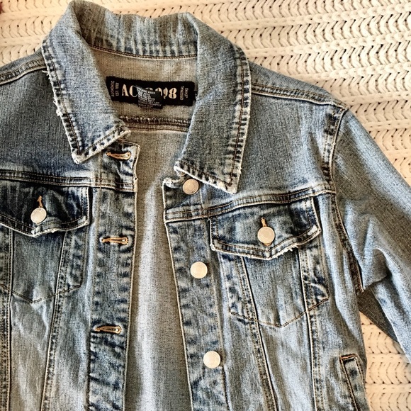 *SOLD* Vintage Jean Jacket - Picture 5 of 10